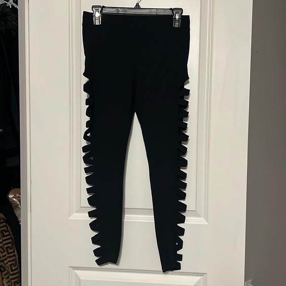 Express Sexy Cut Out Black Leggings Size Small - Picture 4 of 8